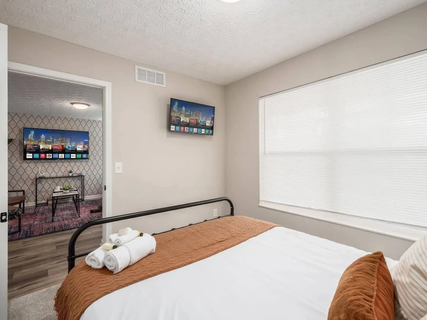 فيلا Urban Oasis W Hot Tub Near Downtown & Arena District كولومبوس الولايات المتحدة الأمريكية