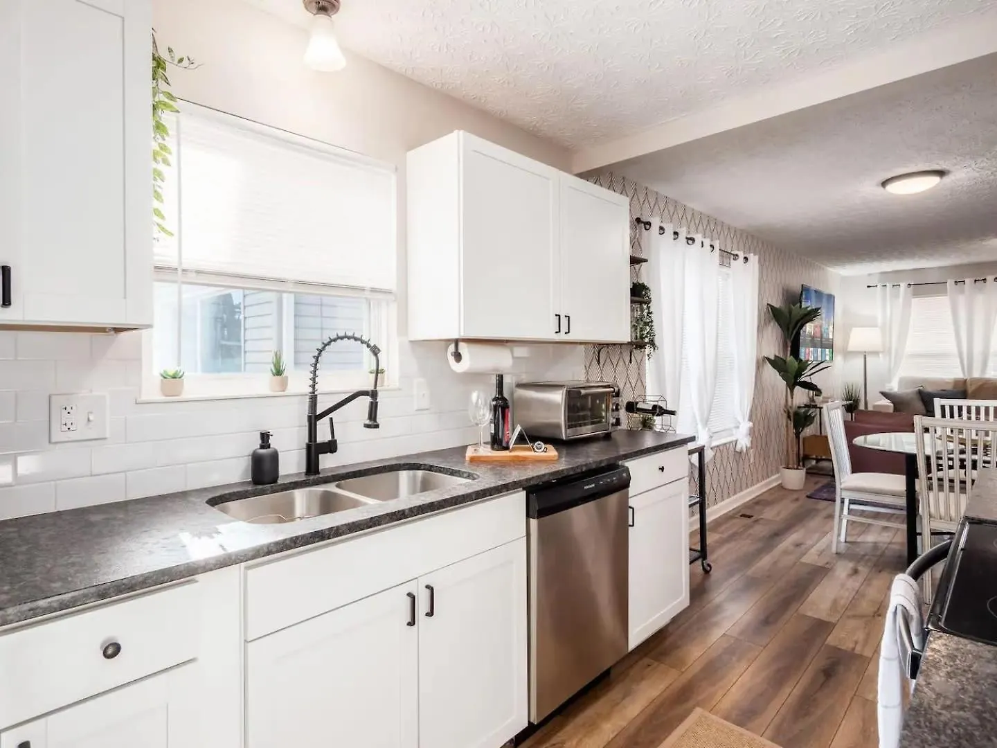 فيلا Urban Oasis W Hot Tub Near Downtown & Arena District كولومبوس بيت للعطل