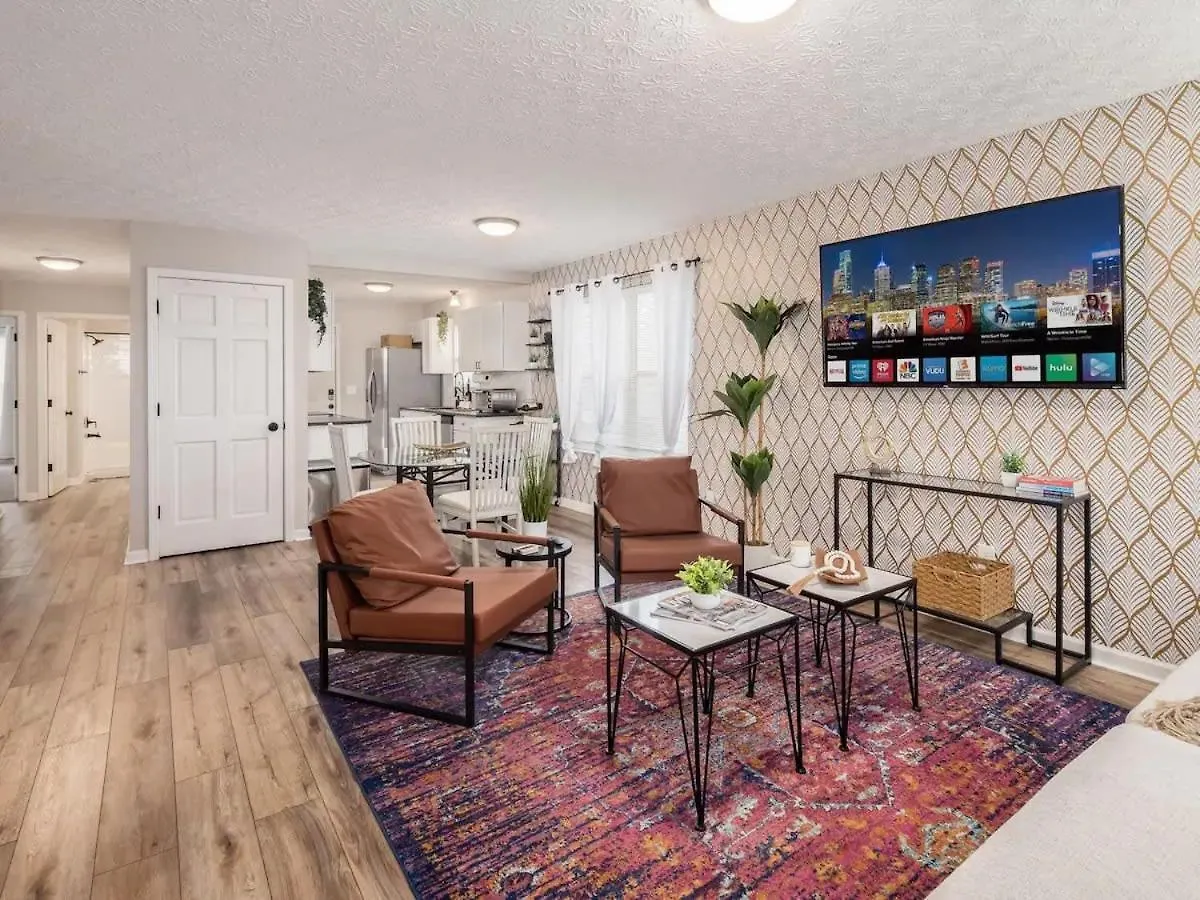 بيت للعطل فيلا Urban Oasis W Hot Tub Near Downtown & Arena District كولومبوس
