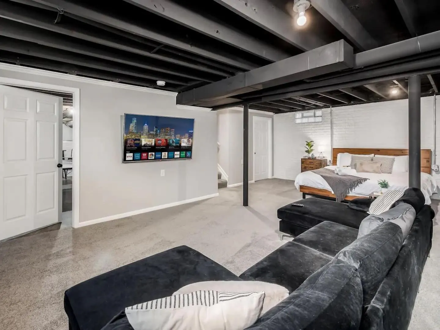 بيت للعطل فيلا Urban Oasis W Hot Tub Near Downtown & Arena District كولومبوس